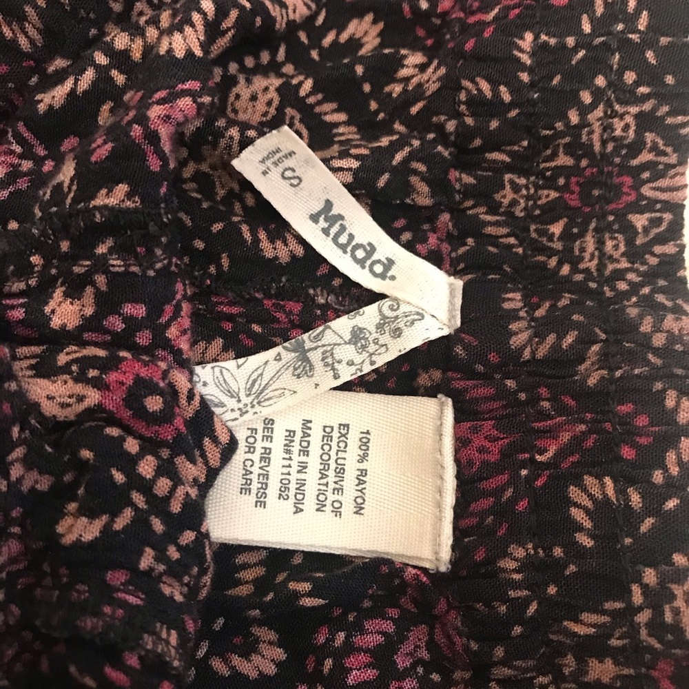 Patterned Shorts - Picture 2 of 2